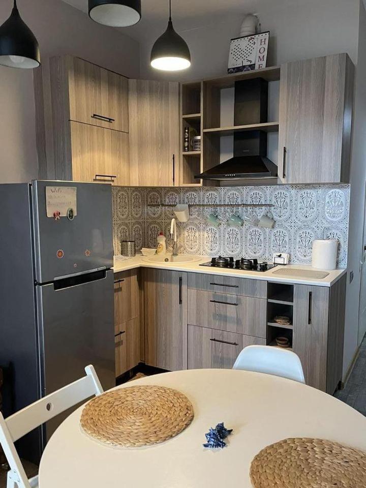 Great View Apartment Near Piazza Batoemi Buitenkant foto
